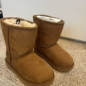 UGG sz 8 toddler Brown Shearling-Lined Boots NWT